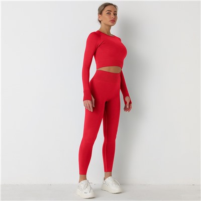 Красный обтягивающий спортивный костюм: укороченный топ с длинными рукавами с вырезами для больших пальцев + леггинсы с завышенной талией