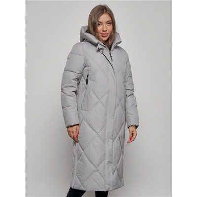 Пальто утепленное молодежное зимнее женское серого цвета 52358Sr
