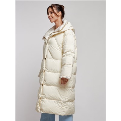 Пальто утепленное молодежное зимнее женское светло-бежевого цвета 52395SB